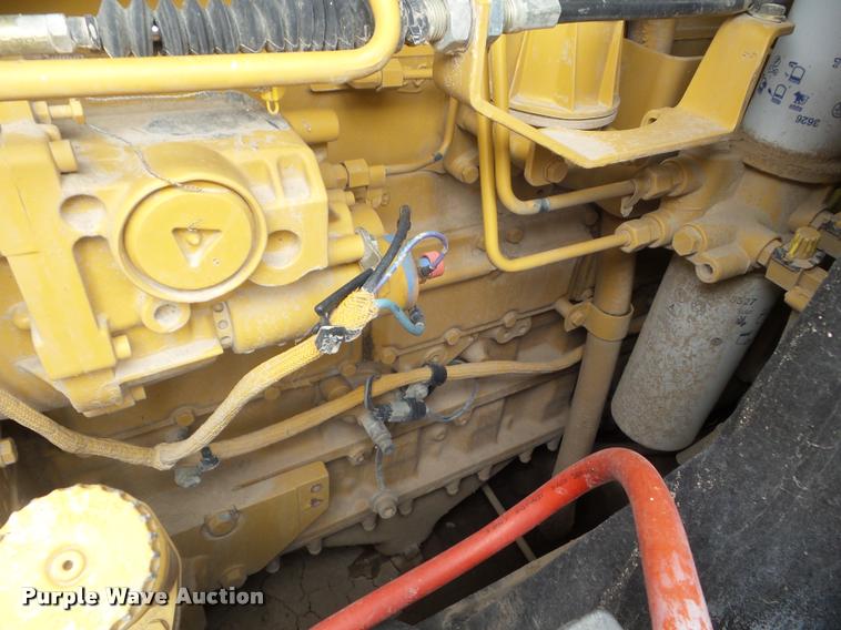 image for item L6964 2002 Caterpillar 953C track loader