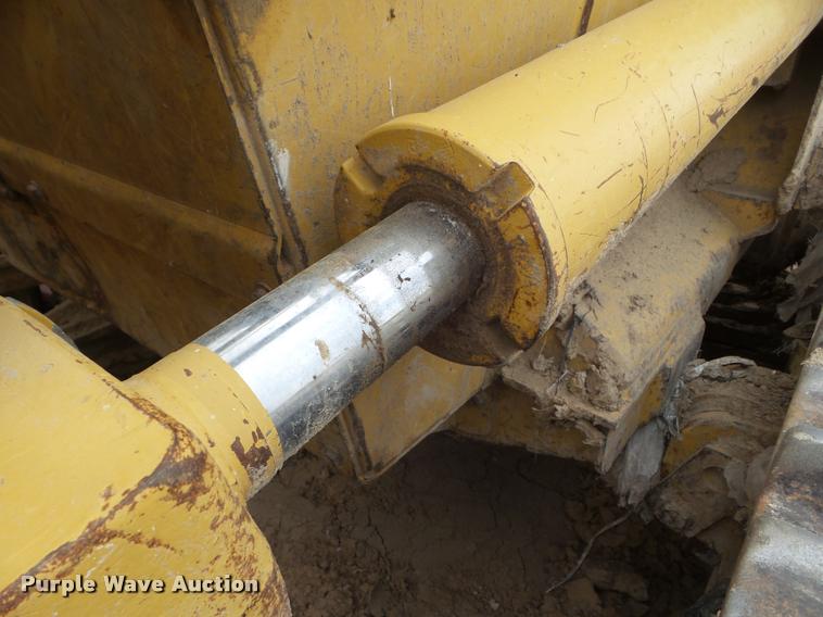 image for item L6964 2002 Caterpillar 953C track loader