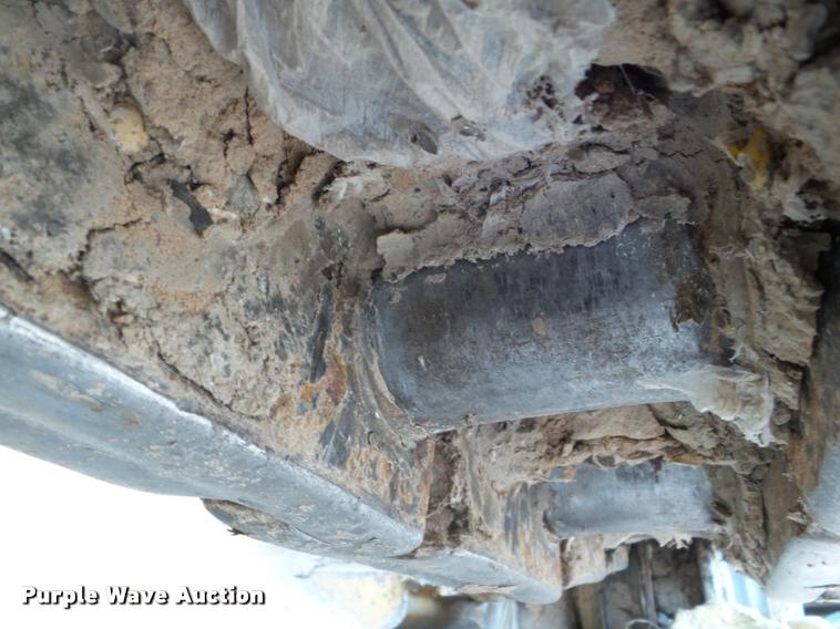 image for item L6964 2002 Caterpillar 953C track loader