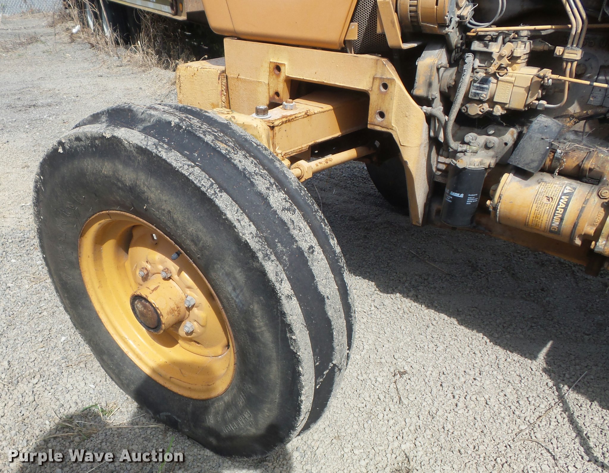 Case 380B tractor in Maryville, IL Item K7725 sold Purple Wave
