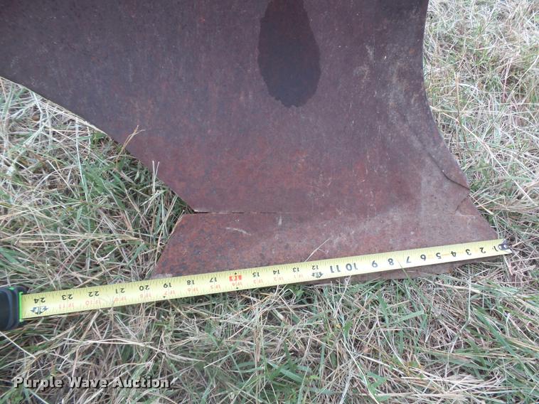 image for item BY9582 J I Case moldboard plow