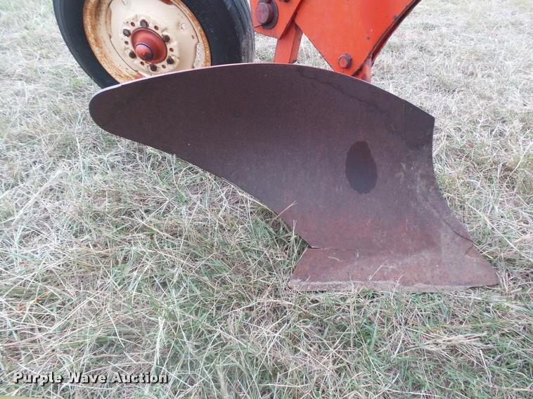 image for item BY9582 J I Case moldboard plow