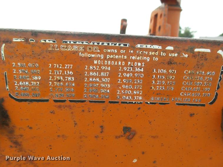image for item BY9582 J I Case moldboard plow