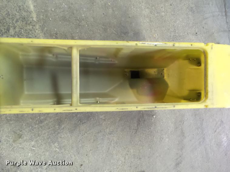 image for item BZ9854 (16) John Deere seed boxes