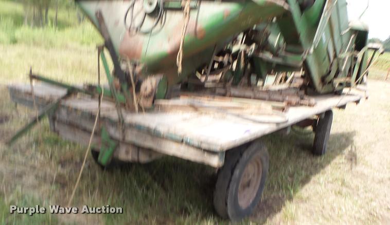 image for item CC9351 John Deere 227 corn picker