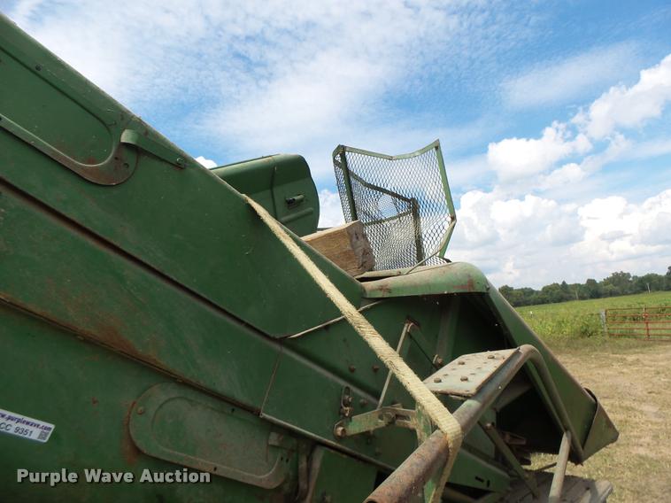 image for item CC9351 John Deere 227 corn picker