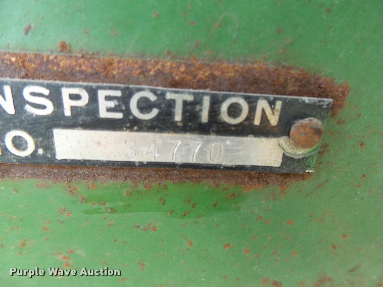 image for item CC9351 John Deere 227 corn picker