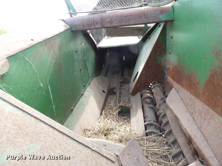 image for item CC9351 John Deere 227 corn picker