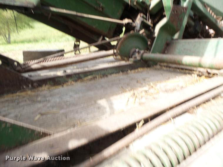 image for item CC9351 John Deere 227 corn picker
