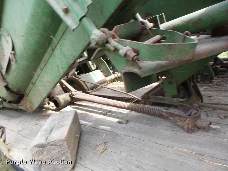 image for item CC9351 John Deere 227 corn picker
