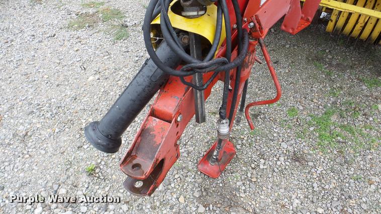 image for item DA2842 1995 New Holland 660 round baler