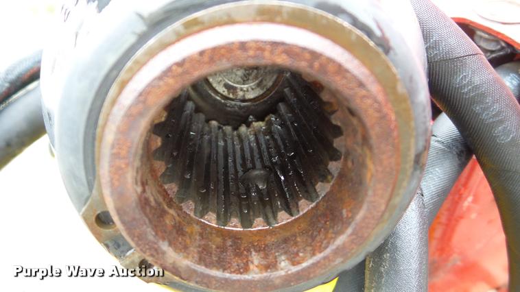 image for item DA2842 1995 New Holland 660 round baler