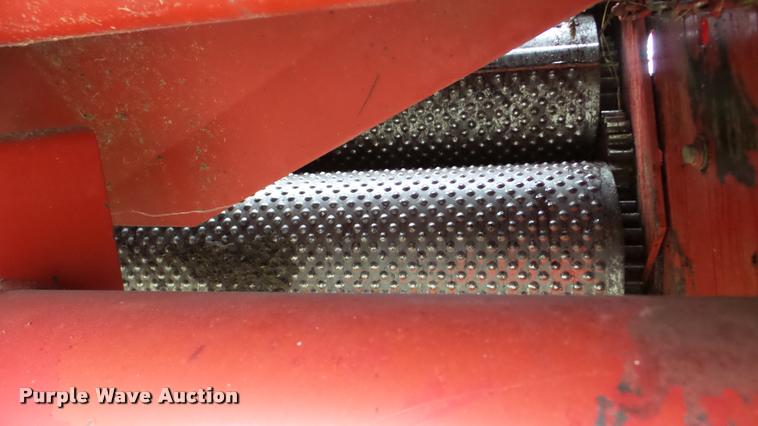 image for item DA2842 1995 New Holland 660 round baler