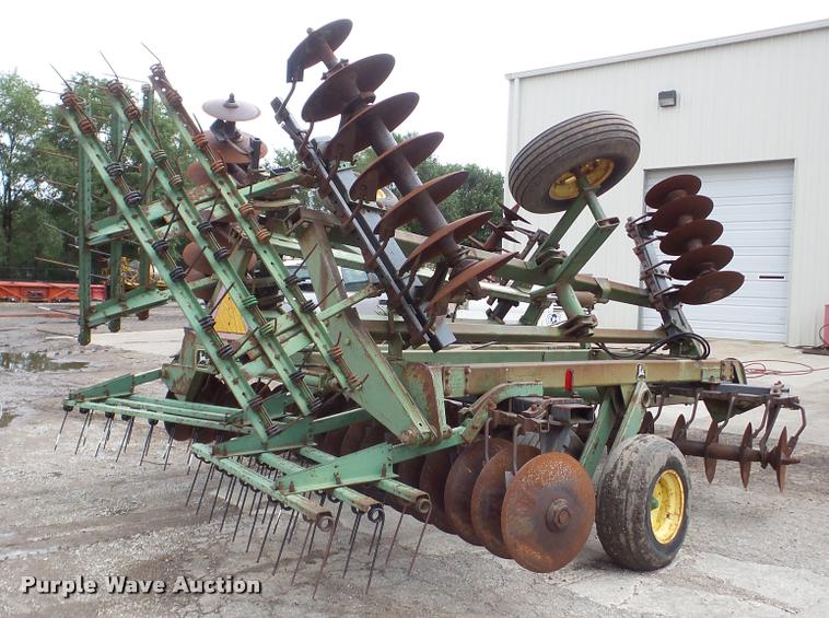 image for item DA2847 John Deere 331 disk