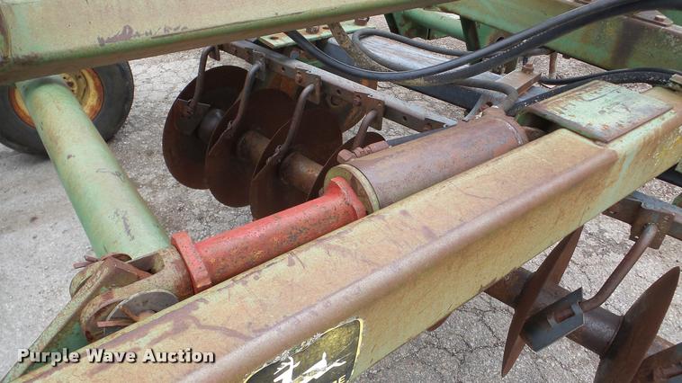 image for item DA2847 John Deere 331 disk