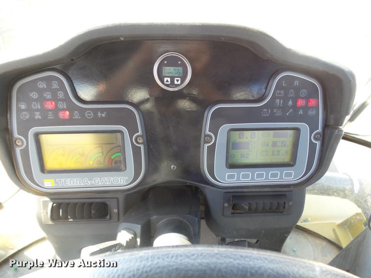 image for item DA4524 2003 Ag-Chem TerraGator 8104 self-propelled applicator