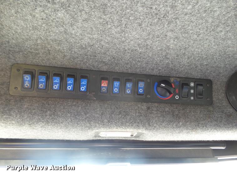 image for item DA4524 2003 Ag-Chem TerraGator 8104 self-propelled applicator