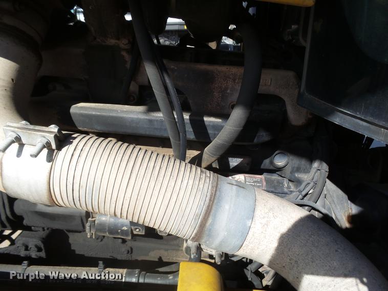 image for item DA4524 2003 Ag-Chem TerraGator 8104 self-propelled applicator