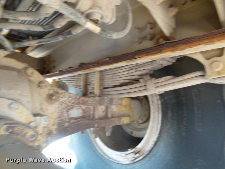 image for item DA4524 2003 Ag-Chem TerraGator 8104 self-propelled applicator