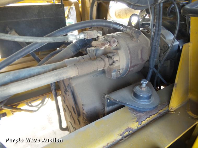 image for item DA4524 2003 Ag-Chem TerraGator 8104 self-propelled applicator