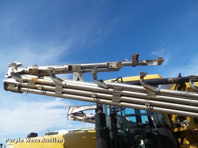 image for item DA4524 2003 Ag-Chem TerraGator 8104 self-propelled applicator