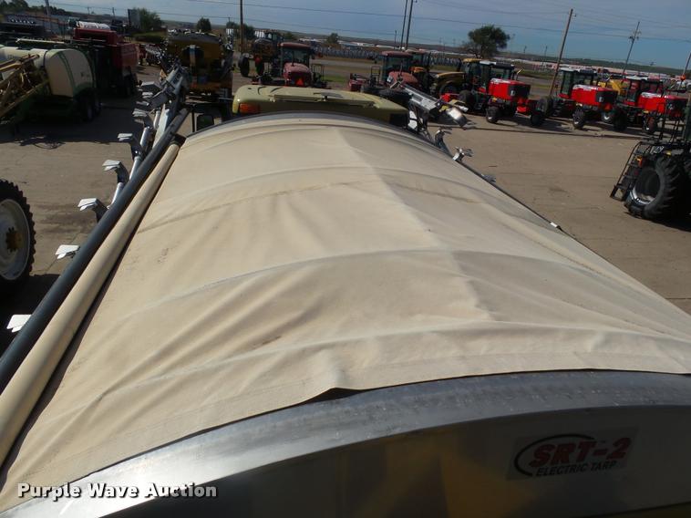 image for item DA4524 2003 Ag-Chem TerraGator 8104 self-propelled applicator