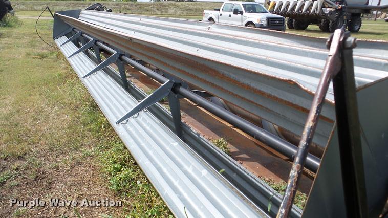 image for item DA8796 Gleaner 400-25 platform head