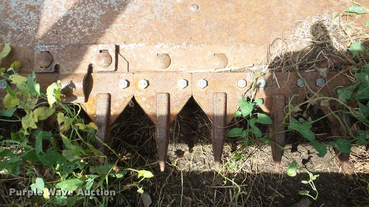 image for item DA8796 Gleaner 400-25 platform head