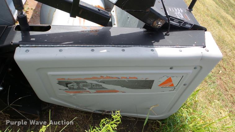 image for item DA8796 Gleaner 400-25 platform head