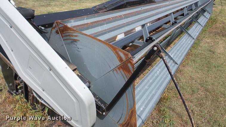 image for item DA8796 Gleaner 400-25 platform head