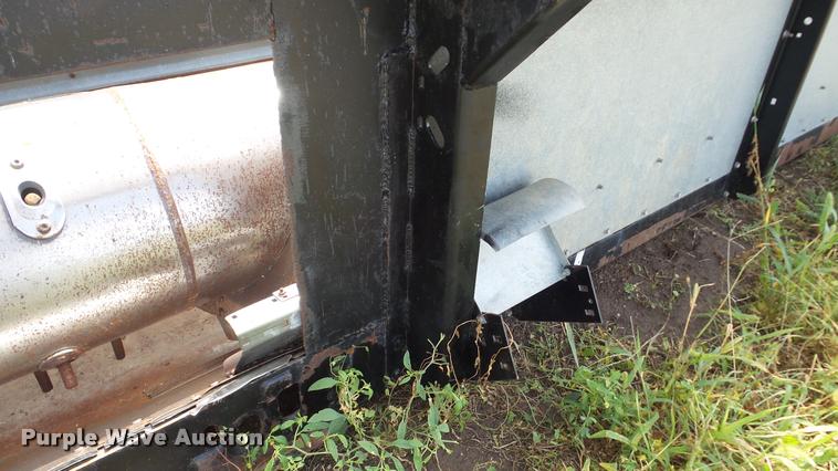 image for item DA8796 Gleaner 400-25 platform head