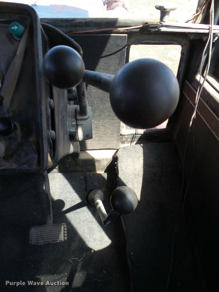 image for item DB3500 1978 Versatile 875 4WD tractor