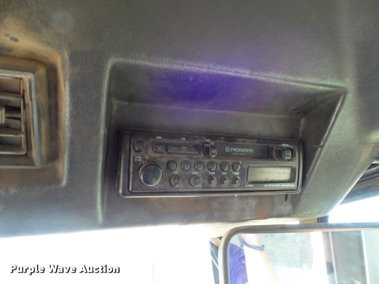 image for item DB3500 1978 Versatile 875 4WD tractor