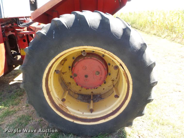 image for item DB3500 1978 Versatile 875 4WD tractor