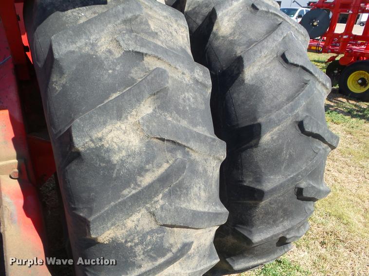 image for item DB3500 1978 Versatile 875 4WD tractor