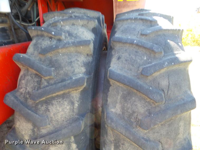 image for item DB3500 1978 Versatile 875 4WD tractor