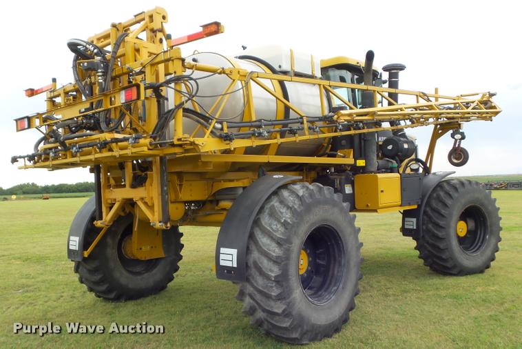 image for item DB3521 2009 Ag-Chem RoGator 1286C self-propelled sprayer