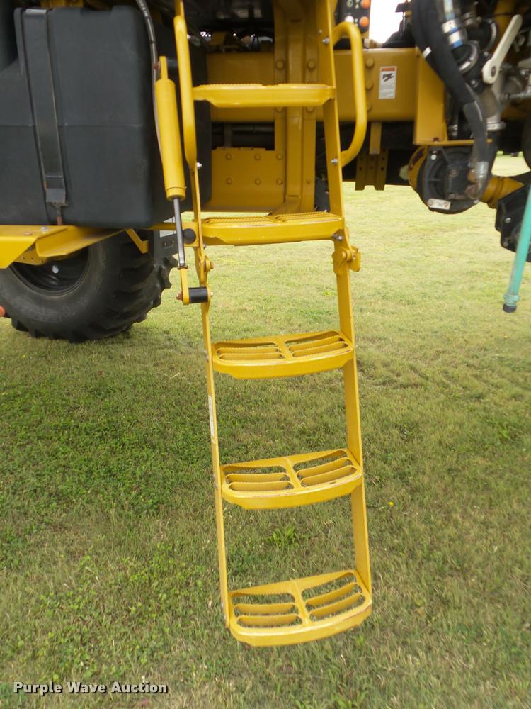 image for item DB3521 2009 Ag-Chem RoGator 1286C self-propelled sprayer