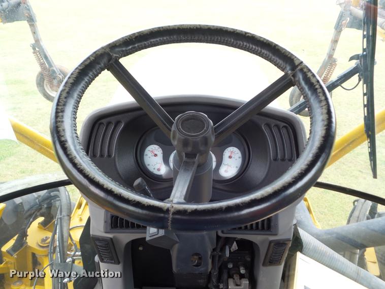 image for item DB3521 2009 Ag-Chem RoGator 1286C self-propelled sprayer