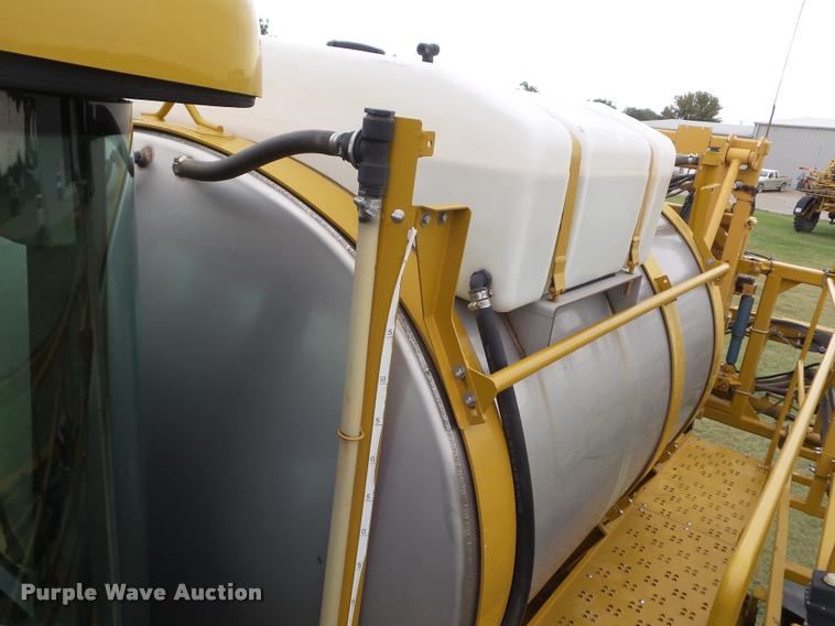 image for item DB3521 2009 Ag-Chem RoGator 1286C self-propelled sprayer