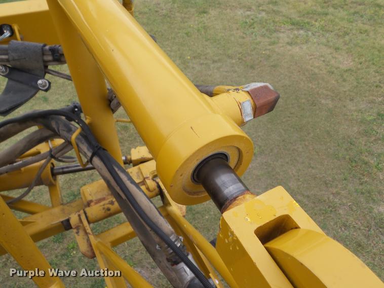 image for item DB3521 2009 Ag-Chem RoGator 1286C self-propelled sprayer