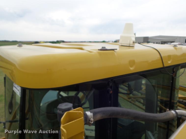 image for item DB3521 2009 Ag-Chem RoGator 1286C self-propelled sprayer