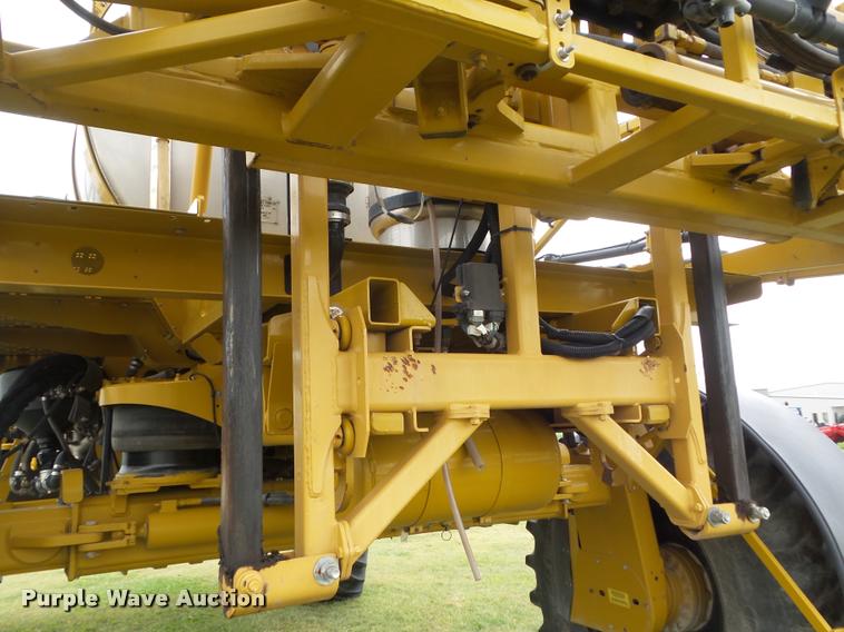 image for item DB3521 2009 Ag-Chem RoGator 1286C self-propelled sprayer