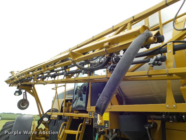 image for item DB3521 2009 Ag-Chem RoGator 1286C self-propelled sprayer
