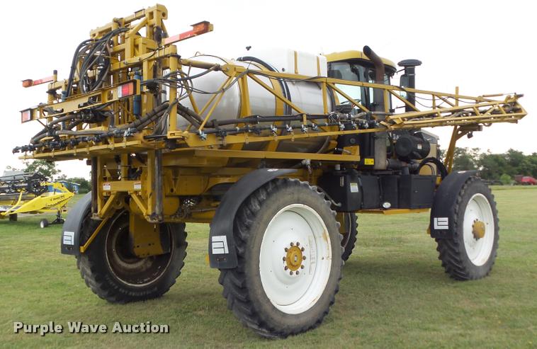 image for item DB3522 2009 Ag-Chem RoGator 1084SSC self-propelled sprayer
