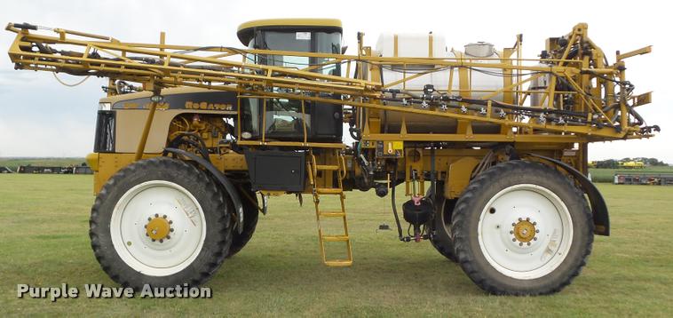 image for item DB3522 2009 Ag-Chem RoGator 1084SSC self-propelled sprayer