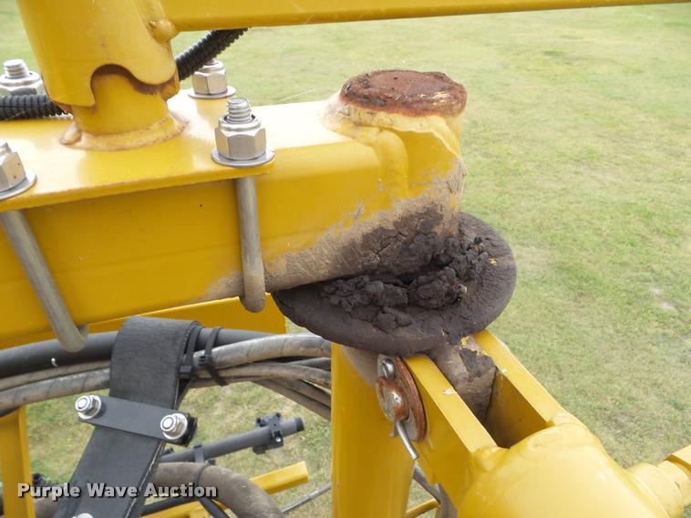 image for item DB3522 2009 Ag-Chem RoGator 1084SSC self-propelled sprayer