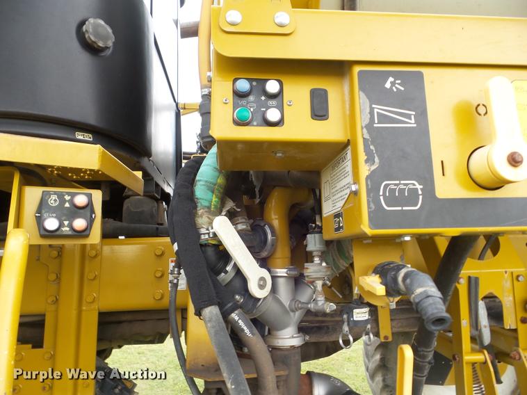 image for item DB3522 2009 Ag-Chem RoGator 1084SSC self-propelled sprayer