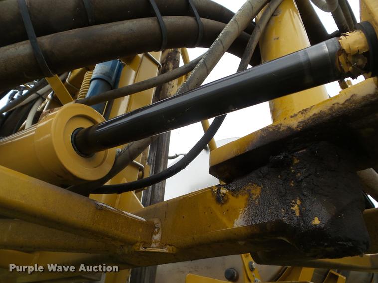 image for item DB3522 2009 Ag-Chem RoGator 1084SSC self-propelled sprayer