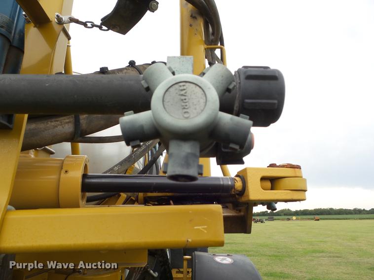 image for item DB3522 2009 Ag-Chem RoGator 1084SSC self-propelled sprayer